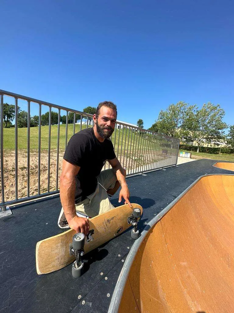 Raul, one of Dry Waves Surfskate Coaches